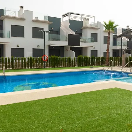 3058 Lamar 3058